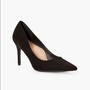 Black Business Classic Pump (7 WW)